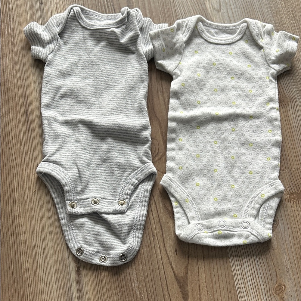 Gray and White Baby Bodysuit Set